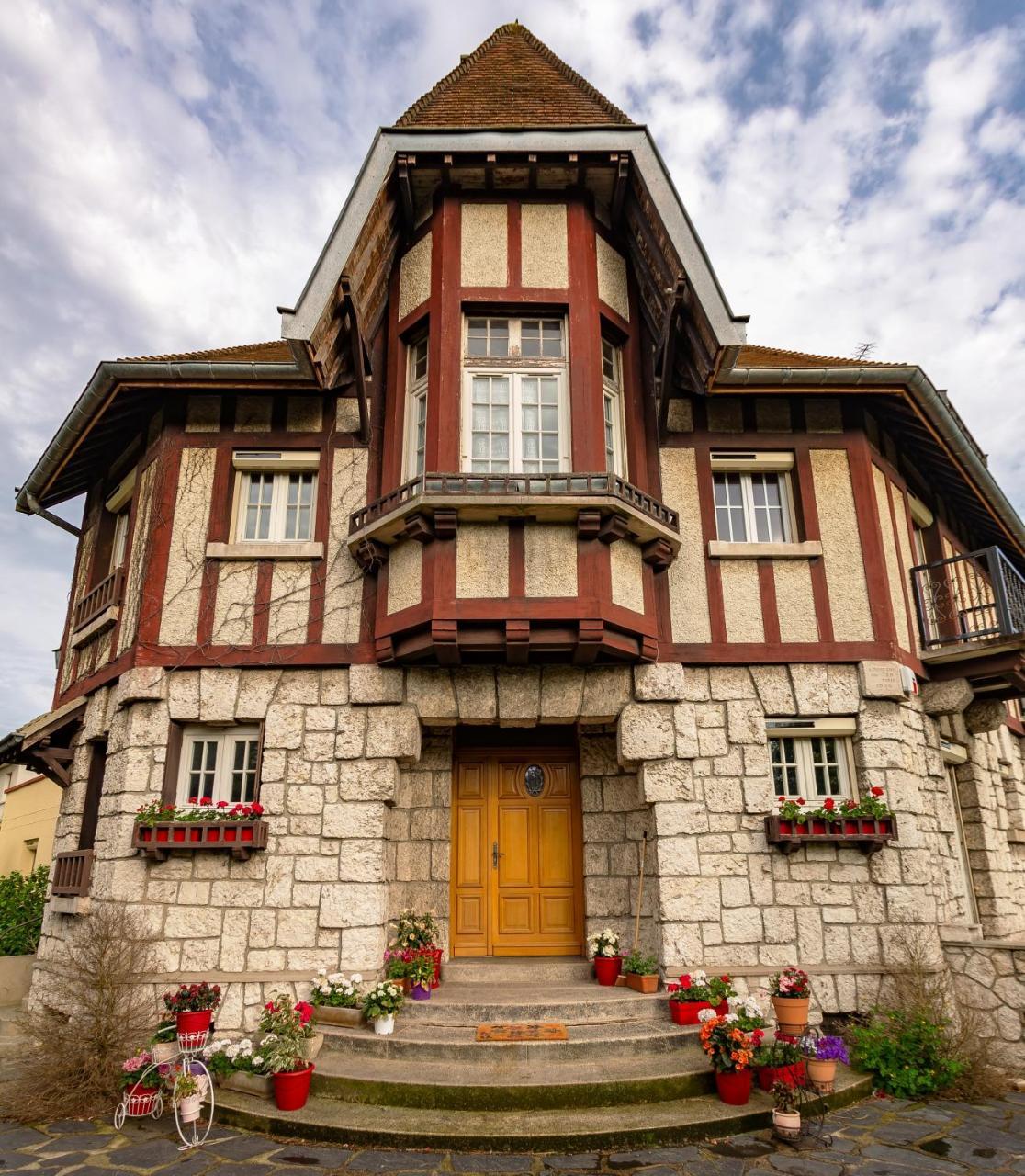 Apakabar Homestay - Proche Gare Melun, Parking Prive, Netflix La Rochette  Exterior photo
