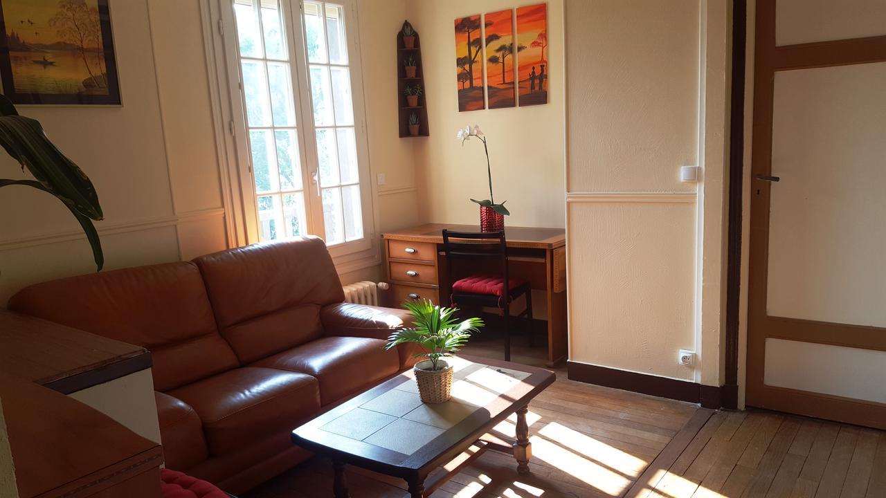 Apakabar Homestay - Proche Gare Melun, Parking Prive, Netflix La Rochette  Exterior photo